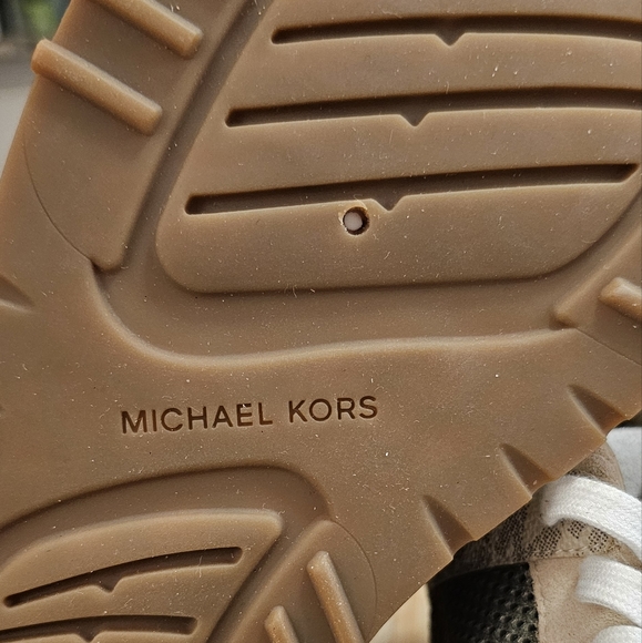 Men's & Boys Sneakers Athletic Shoes Michael Kors Miles Trainer. - Picture 5 of 6